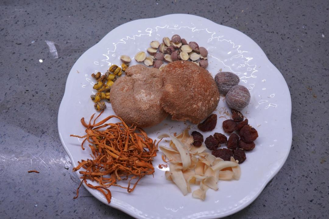 金虫草石斛养肝汤