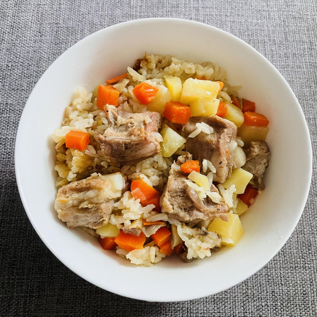 电饭锅排骨土豆焖饭