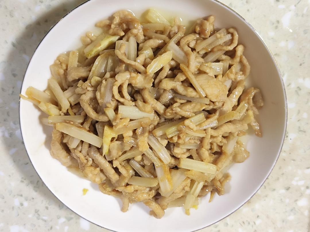 芹菜炒肉丝（超简单）