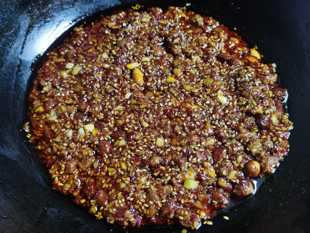 巨香的蒜香牛肉辣椒酱