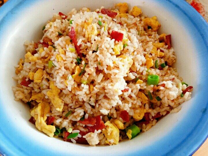 超好吃的豪华版培根蛋炒饭
