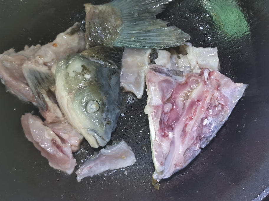味道正宗的酸菜鱼的做法 步骤8