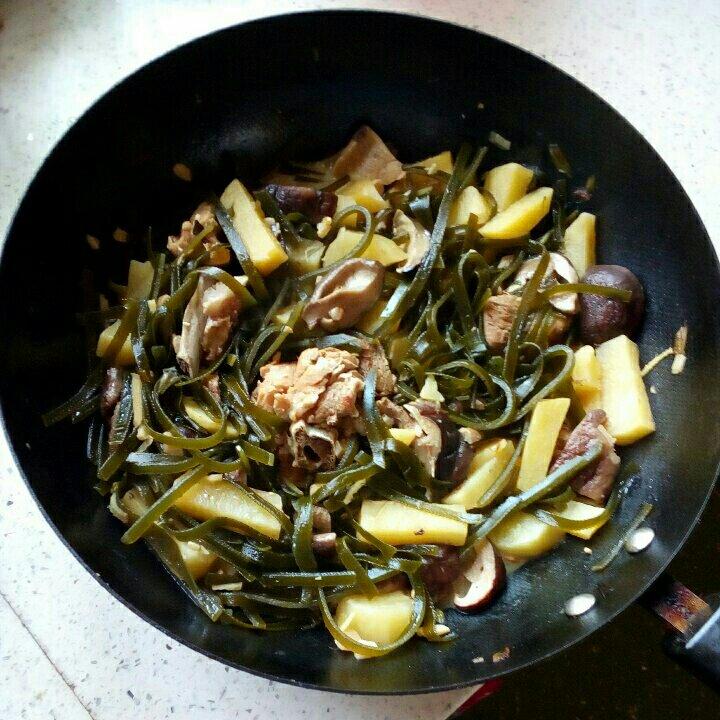 烧土豆海带