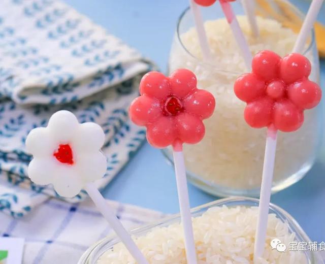 草莓酸奶棒棒糖 宝宝辅食食谱的做法
