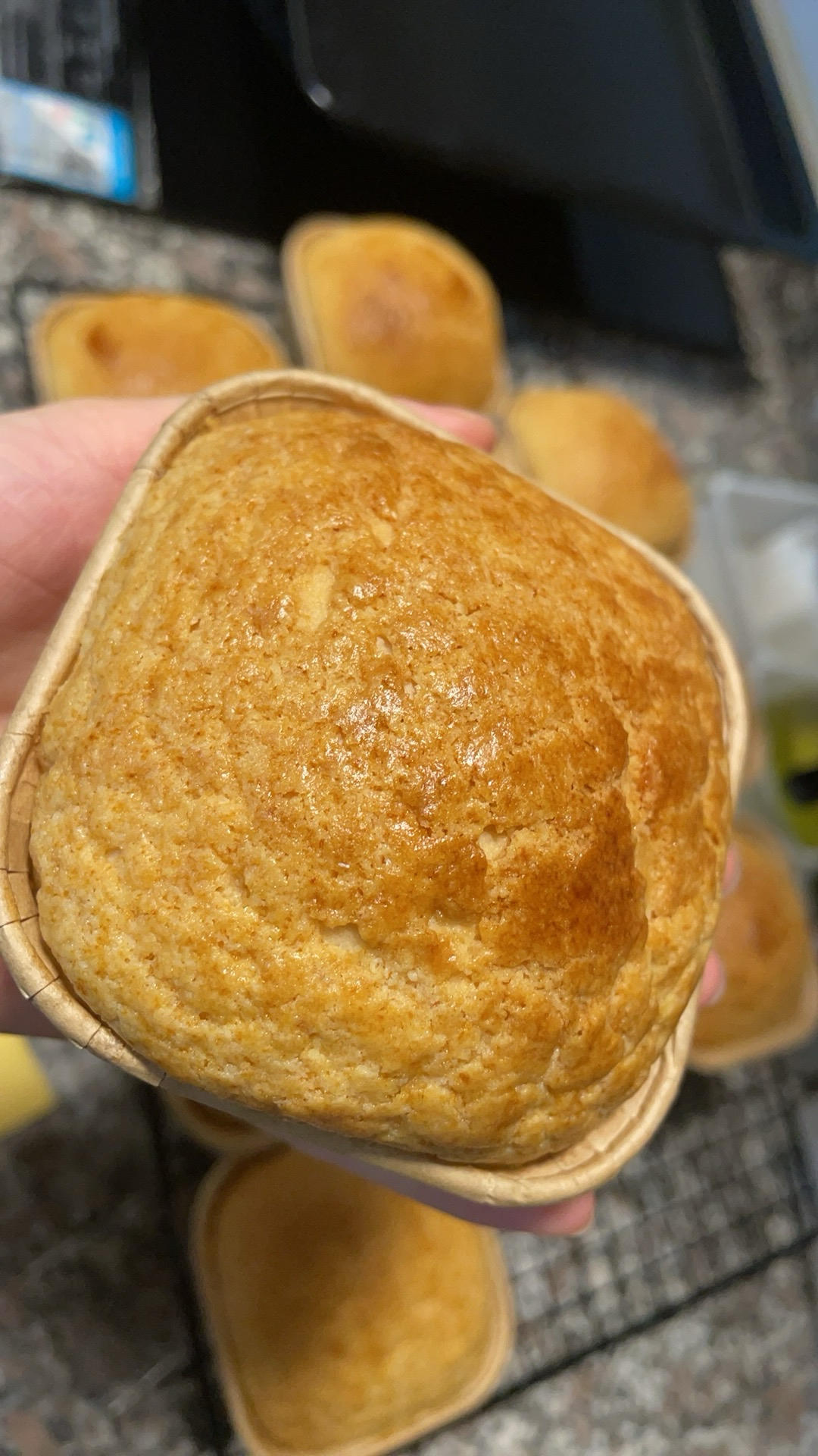 万能的、超级方便的百分百中种冷藏发酵法面包、菠萝包