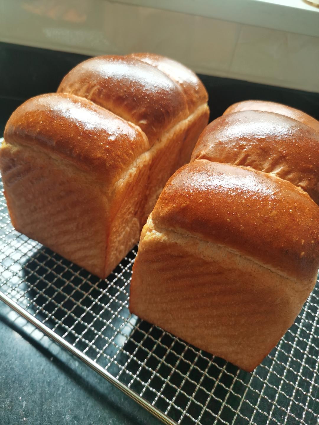 这面包泰酷啦｜超柔软的液种牛奶吐司