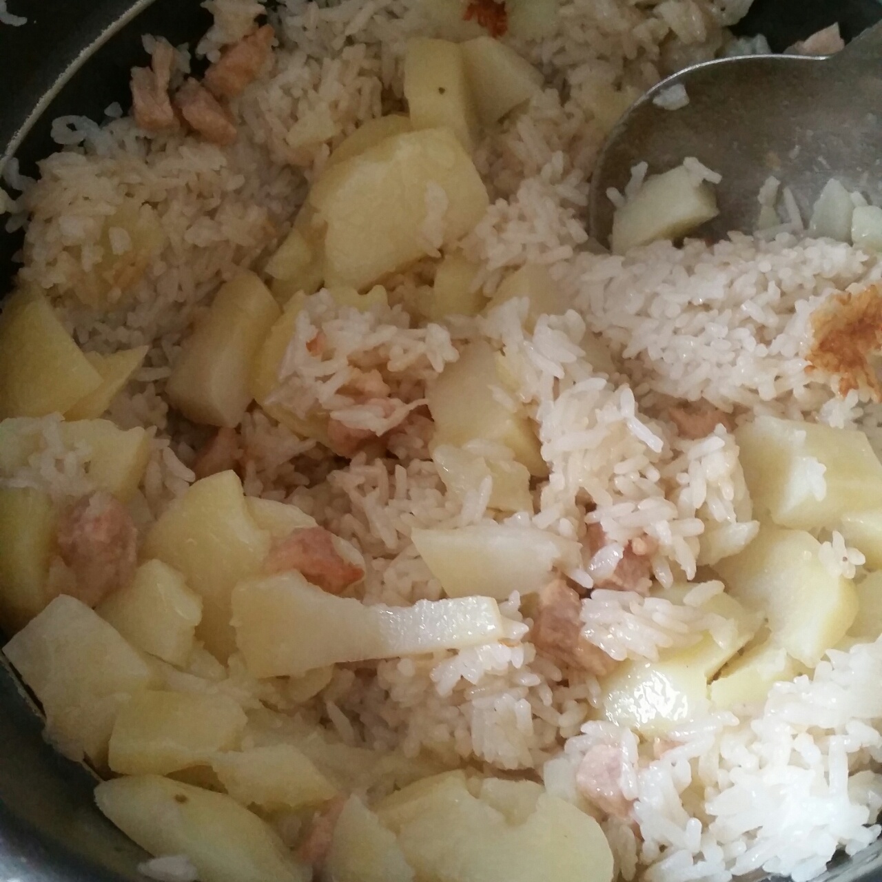 土豆焖饭