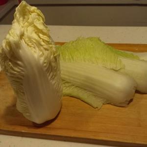 东北酸菜简易腌制法的做法 步骤1