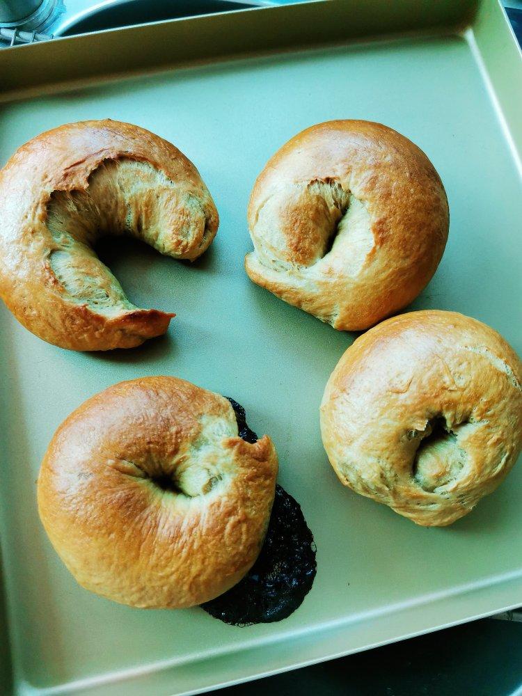 咖啡黑糖核桃贝果