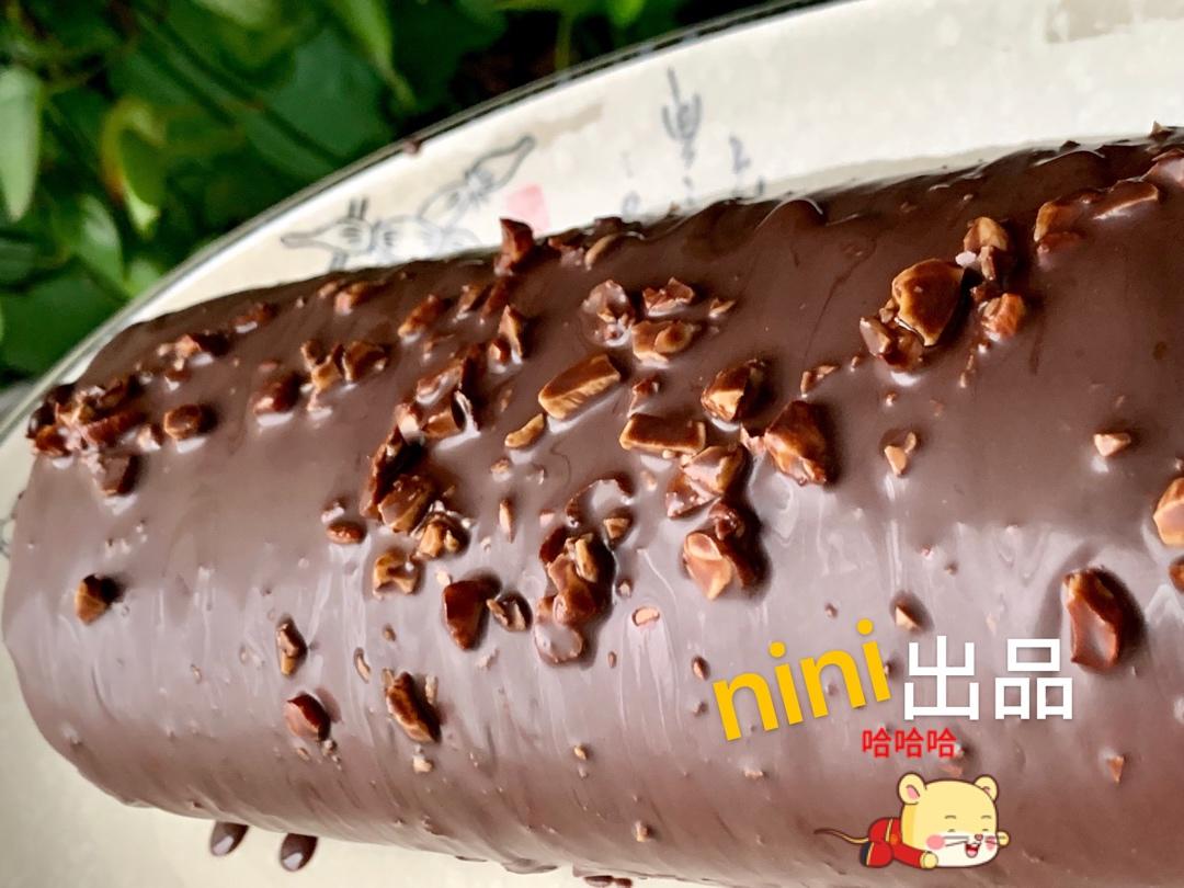🍫梦龙蛋糕卷. 巧克力脆皮蛋糕卷 by pink-rabbit