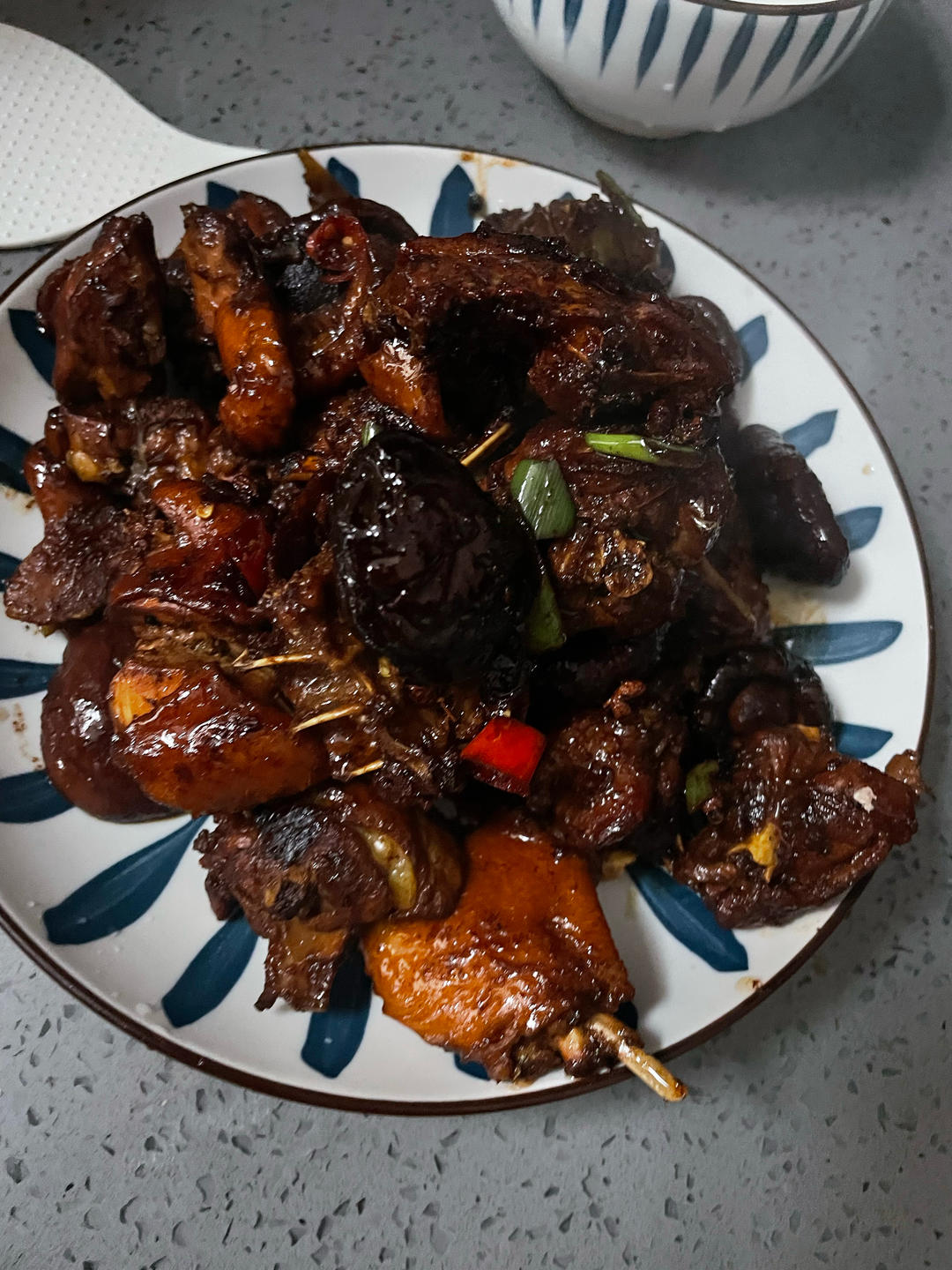 香菇红烧鸡肉（生抽版本）.【可可君厨乐时光6】