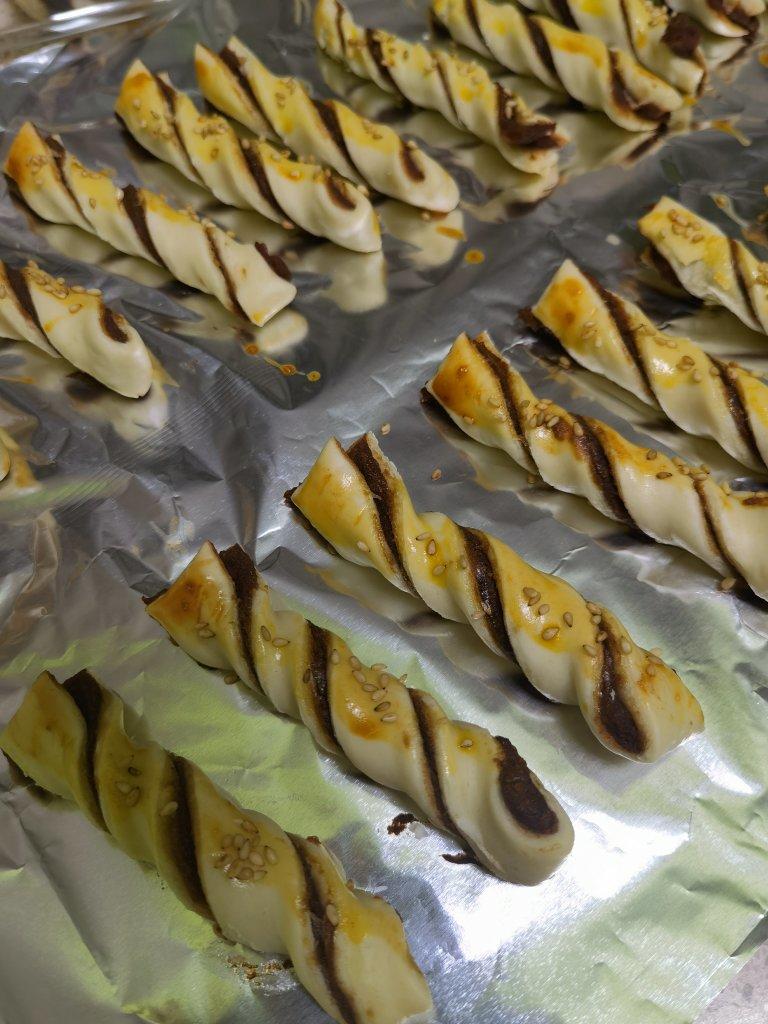 酥掉渣的豆沙扭扭酥