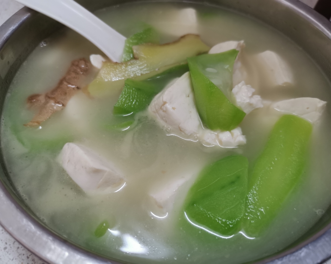 丝瓜豆腐海鱼汤