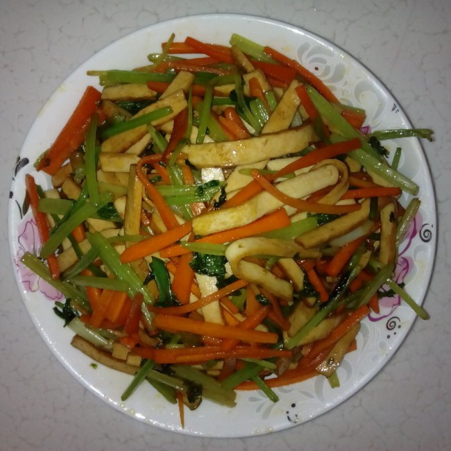 芹菜炒香干