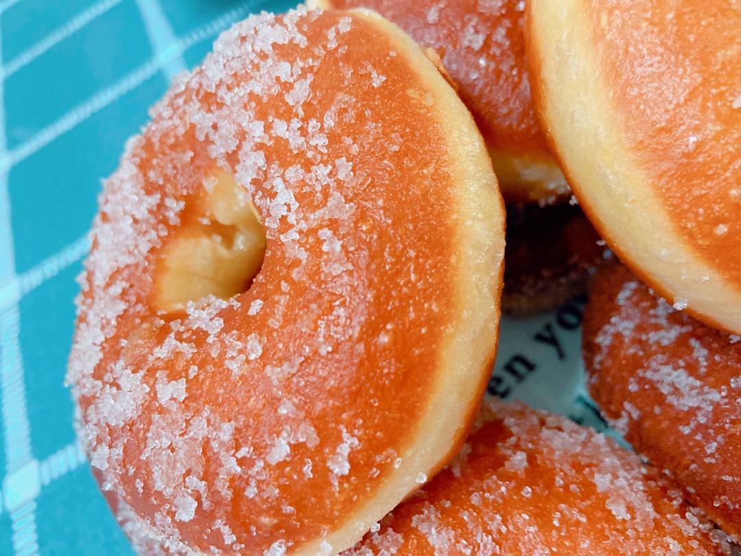 🍩超快手一小时低糖无需烤箱的甜甜圈（详细视频）