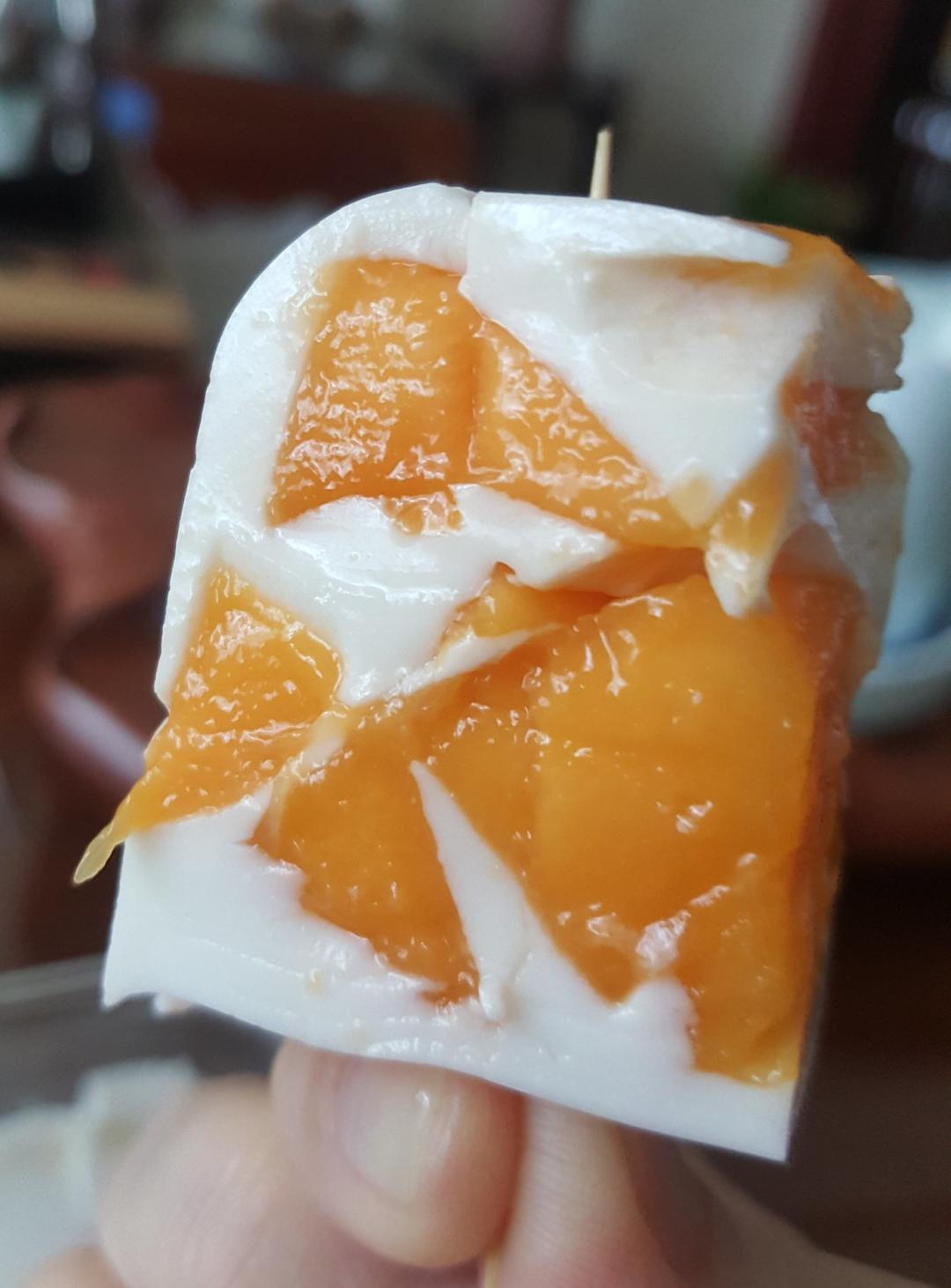 草莓芒果椰奶冻