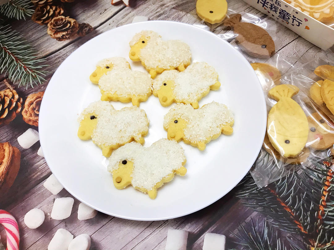 萌化了的羊咩咩卡通饼干