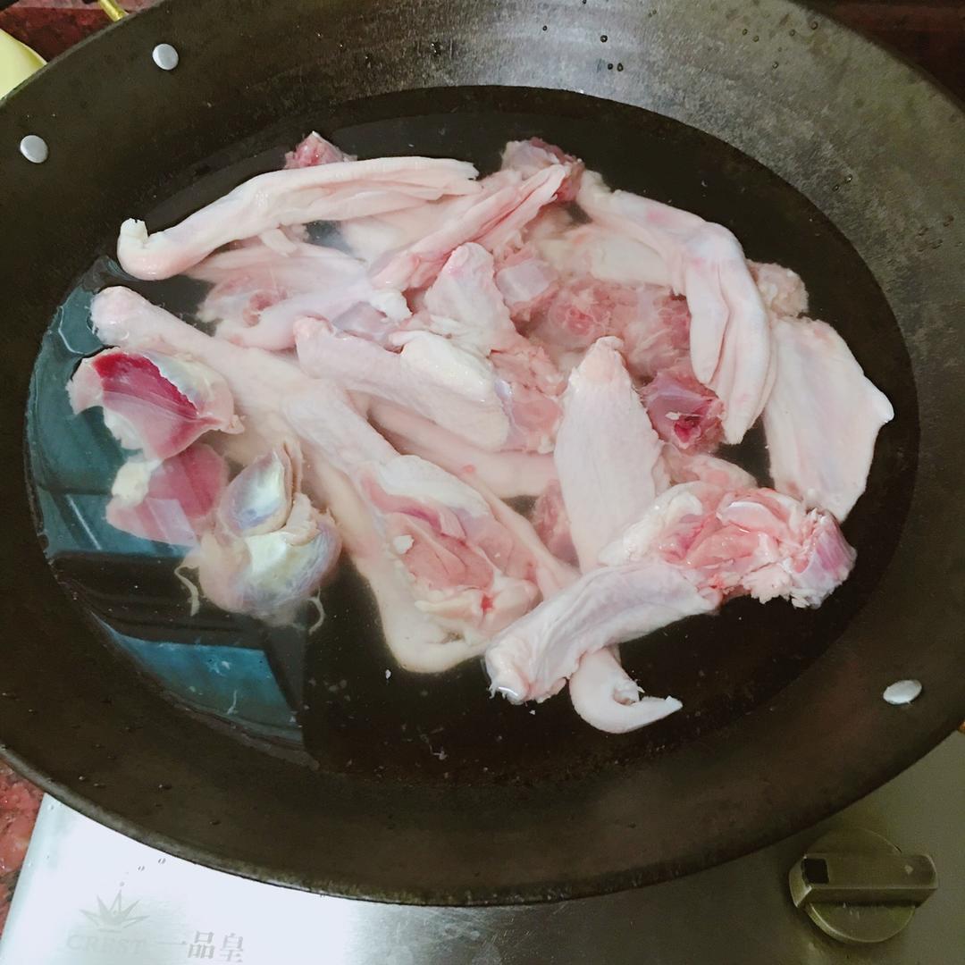 周黑鸭风味鸡翅，鸡爪（鸭脖鸭翅鸭舌锁骨均可）