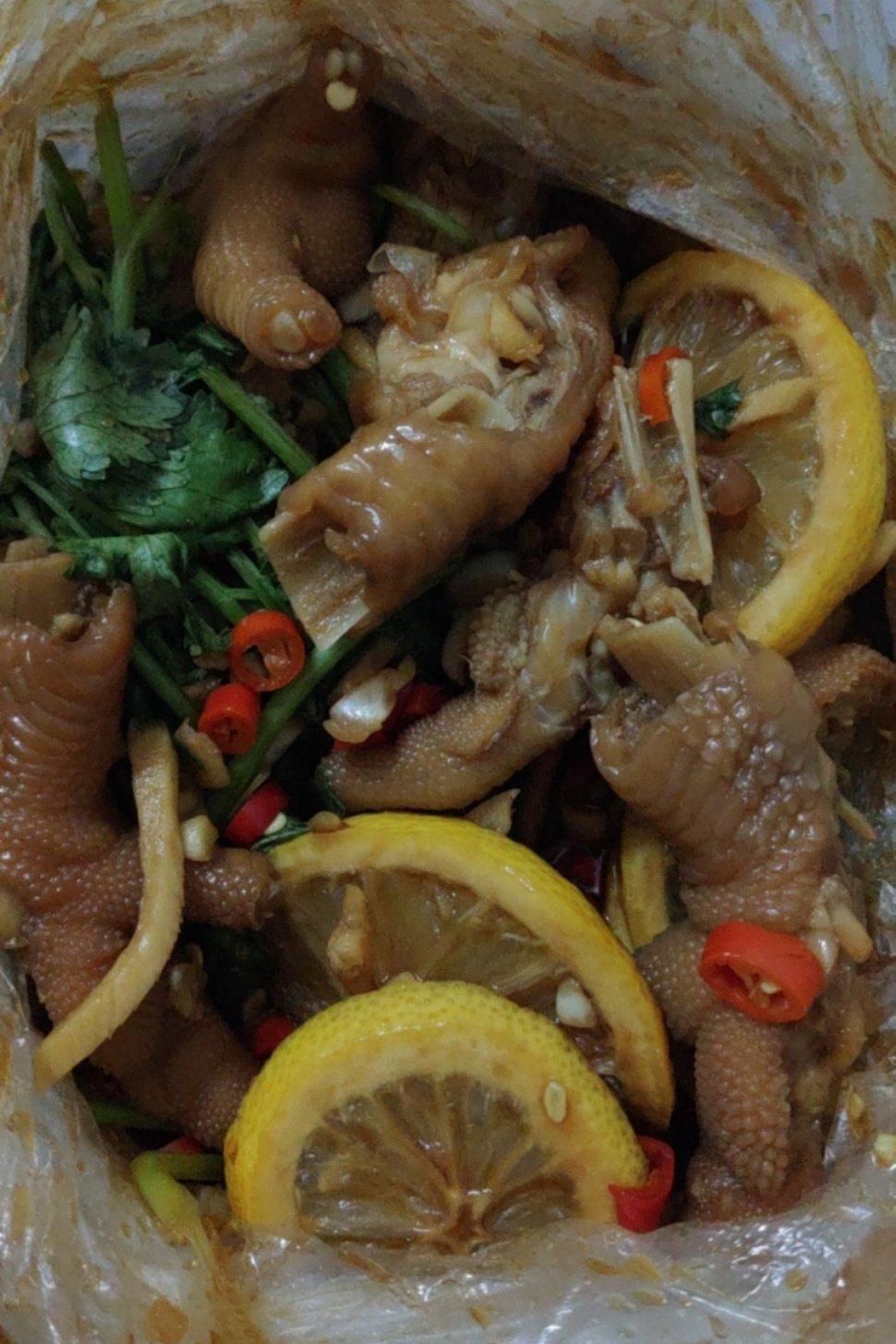 凉拌柠檬鸡爪（超级好吃又好看哟）