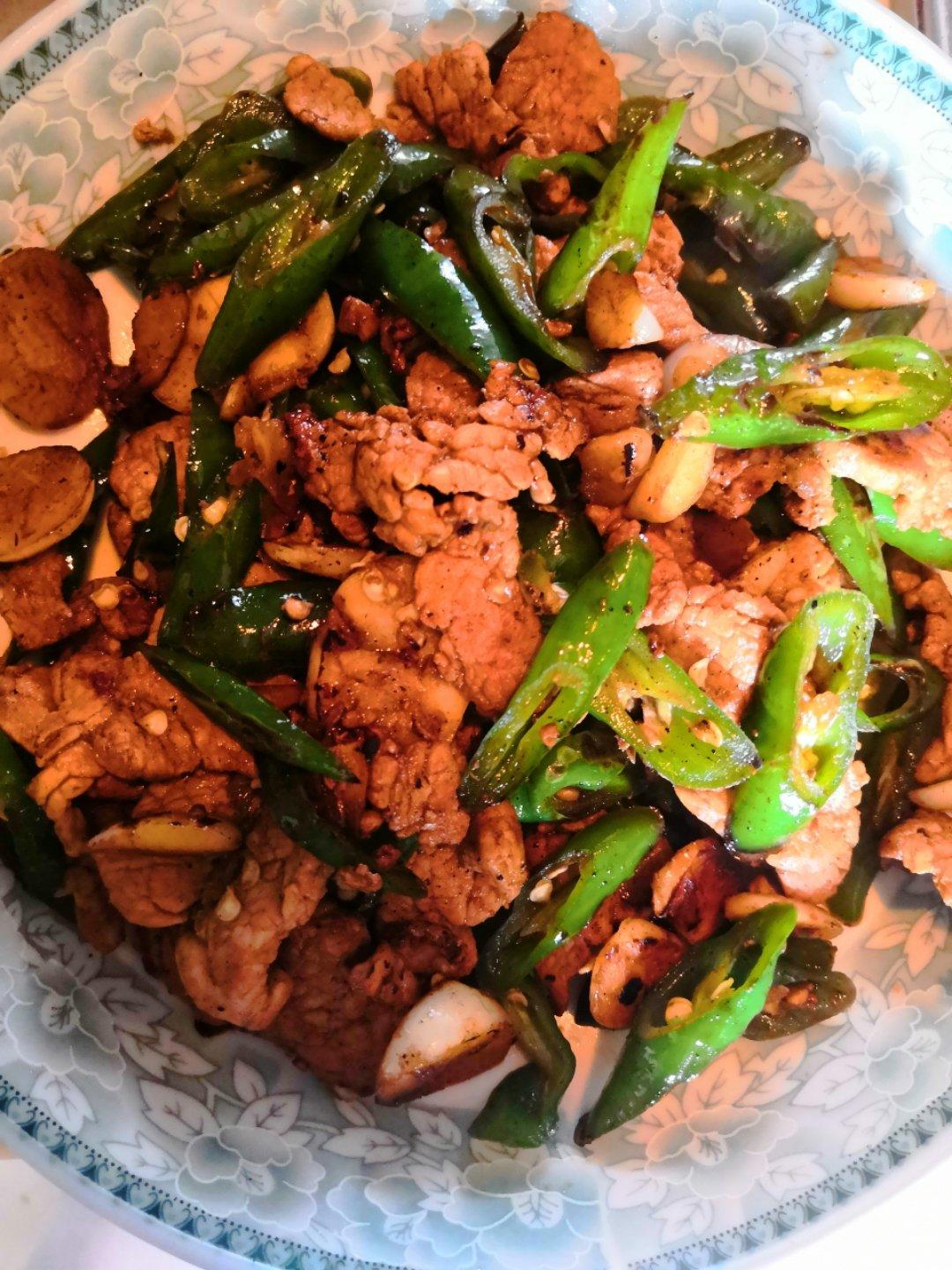 农家小炒肉【记忆中勾魂的油汤】