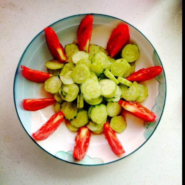 凉拌黄瓜—宝宝会做的菜的做法