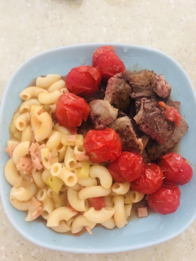 蕃茄肉醬通心粉