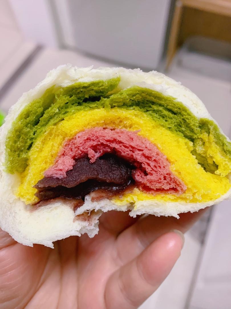 大白彩虹包