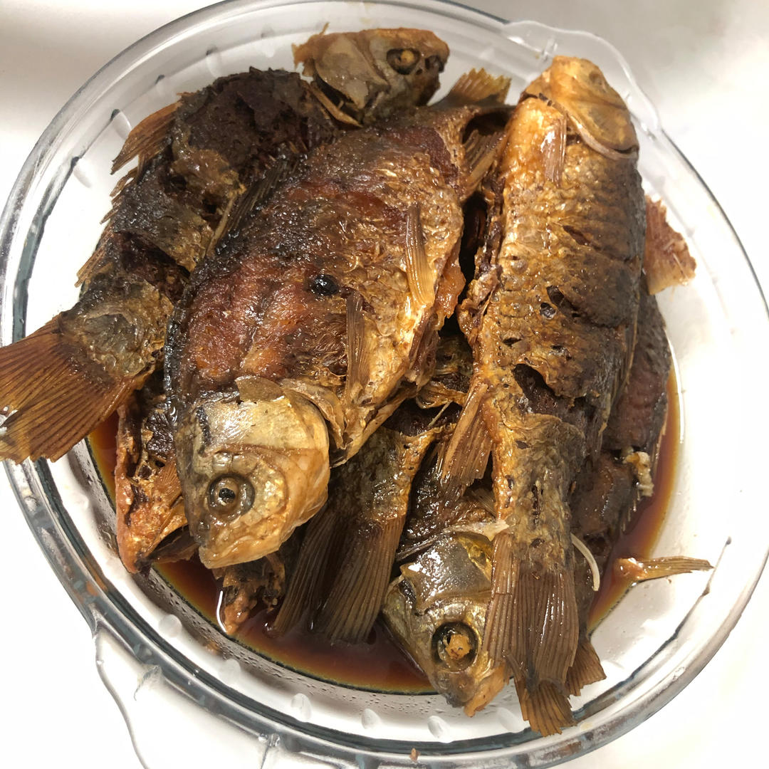 【葱烤鲫鱼】鲫鱼就得这么吃！手握金奖秘籍，骨头都酥香入味