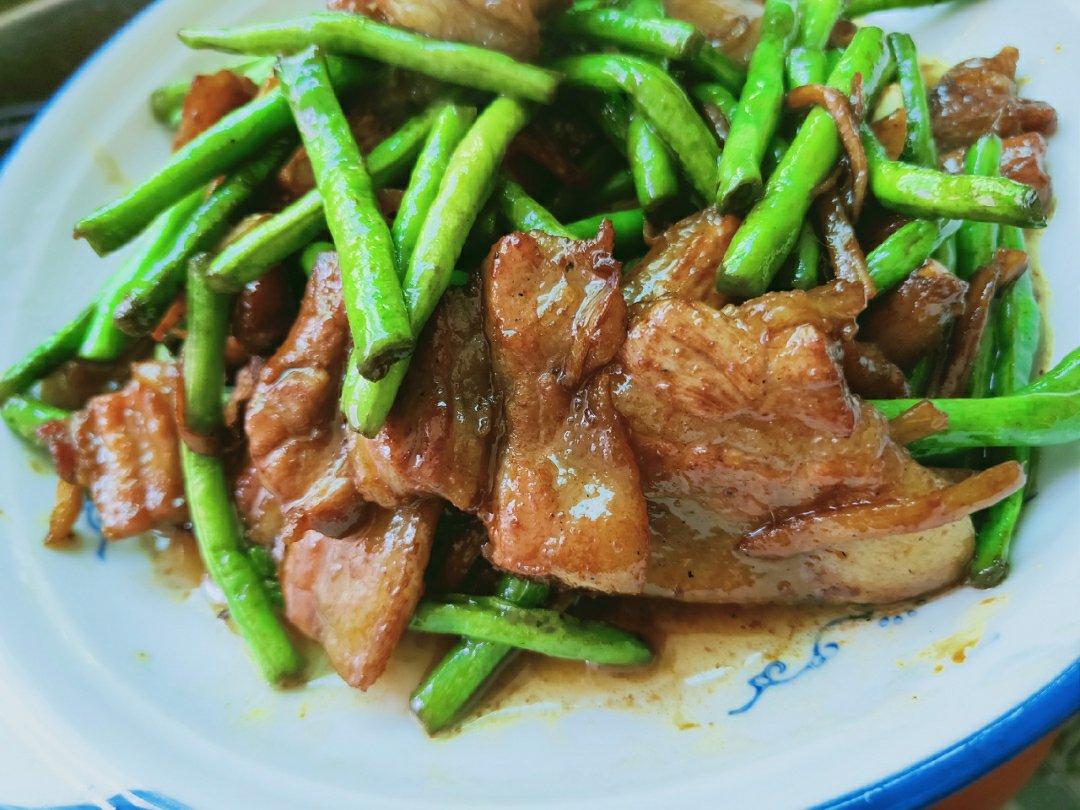东北五花肉炖豆角