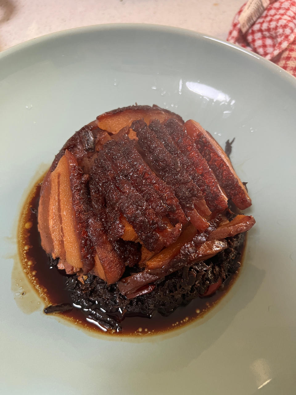 教你在家也可以做的梅菜扣肉，软糯香甜，不油不腻.