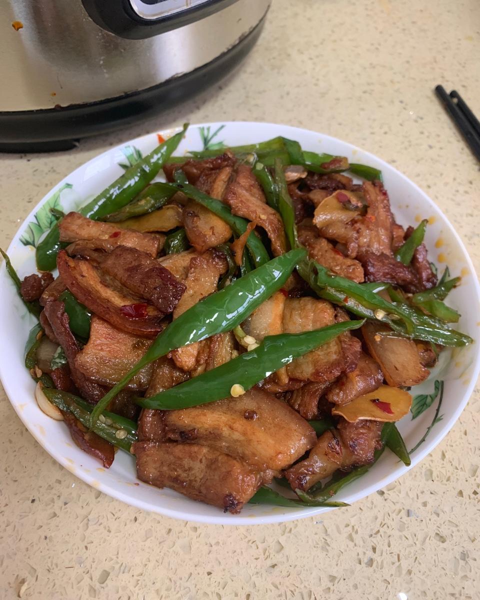 成都人家里的青椒回锅肉