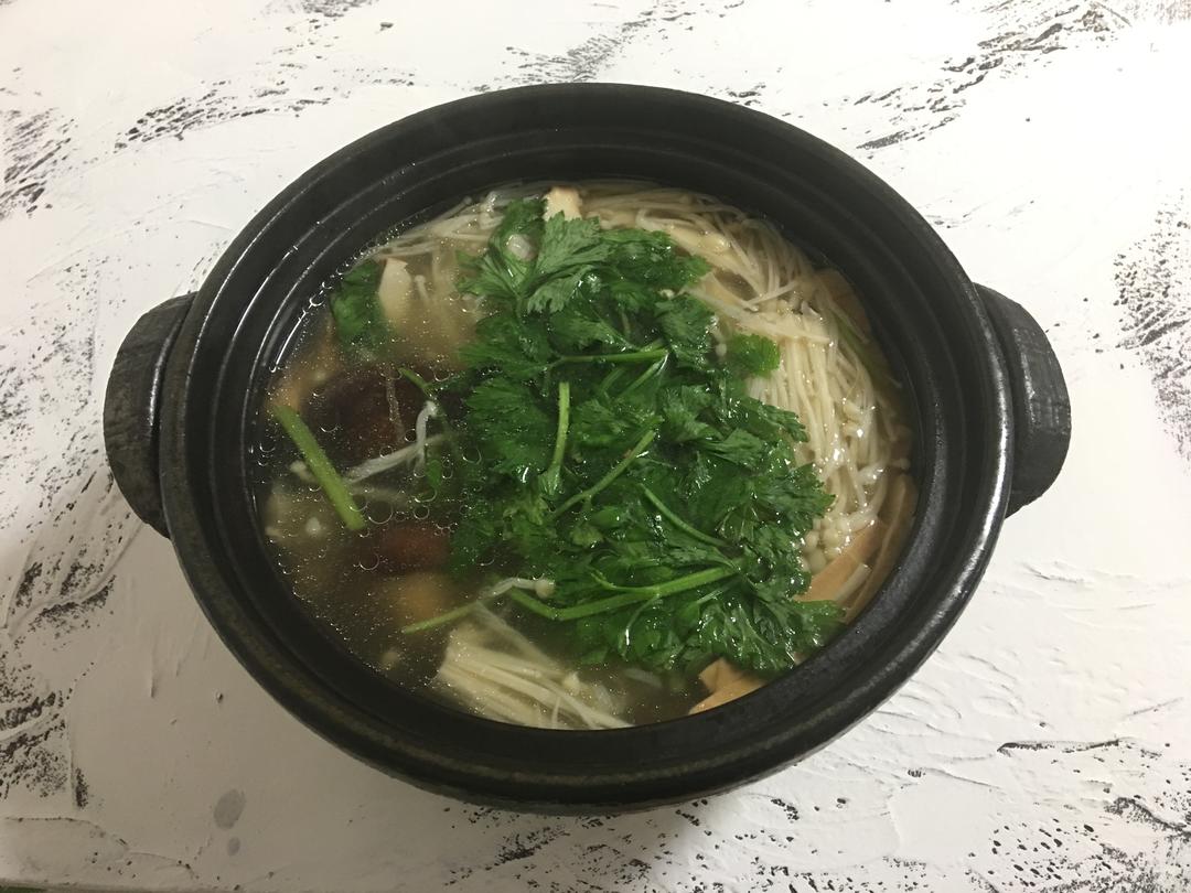 乐活教主的美食之——豆腐丝鲜菇汤的做法