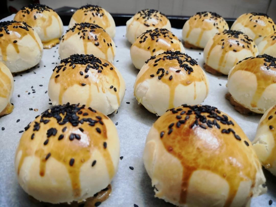 超简单 免揉 酥掉渣的蛋黄酥(超详细附全程视频)不破酥『万能酥皮』