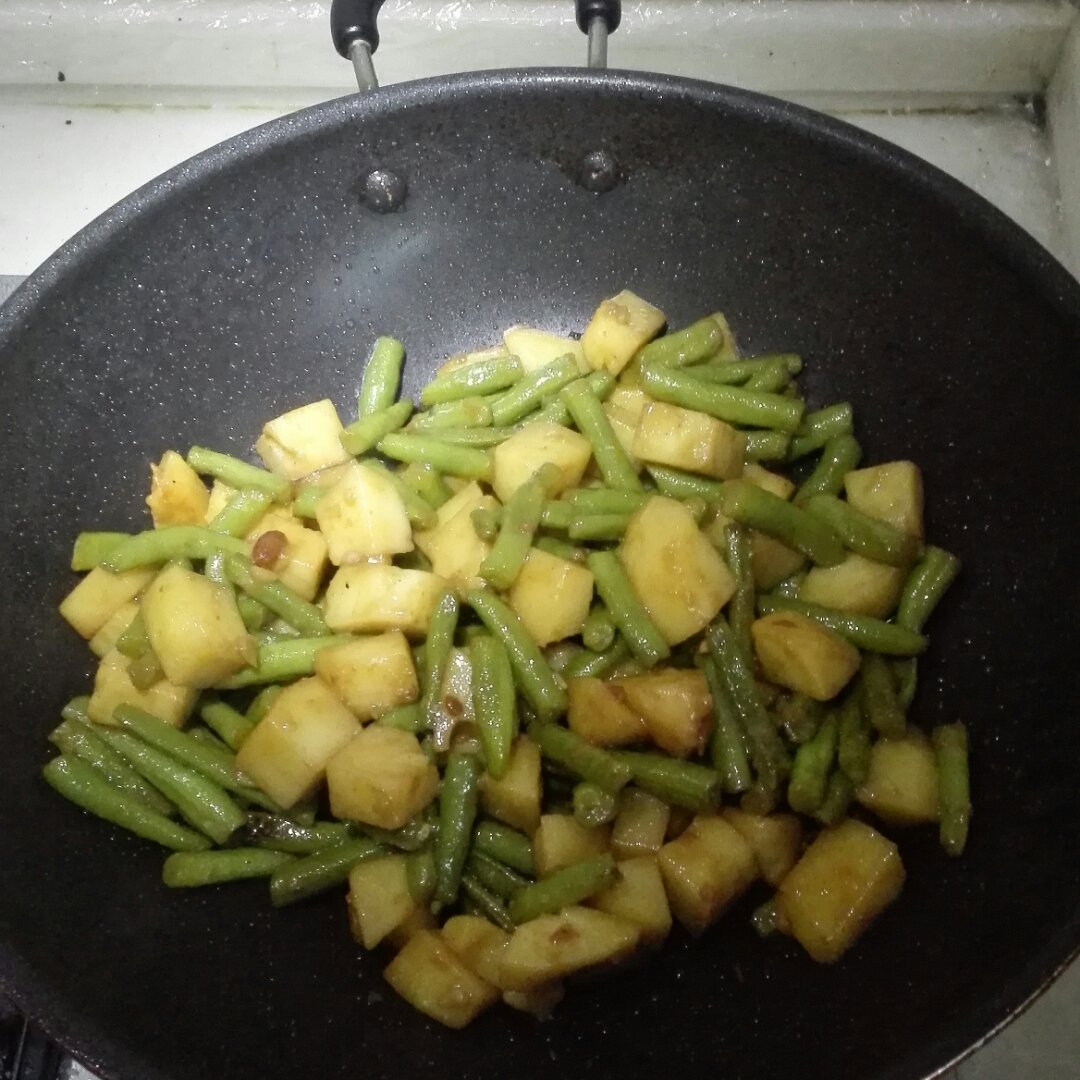 土豆炖豆角