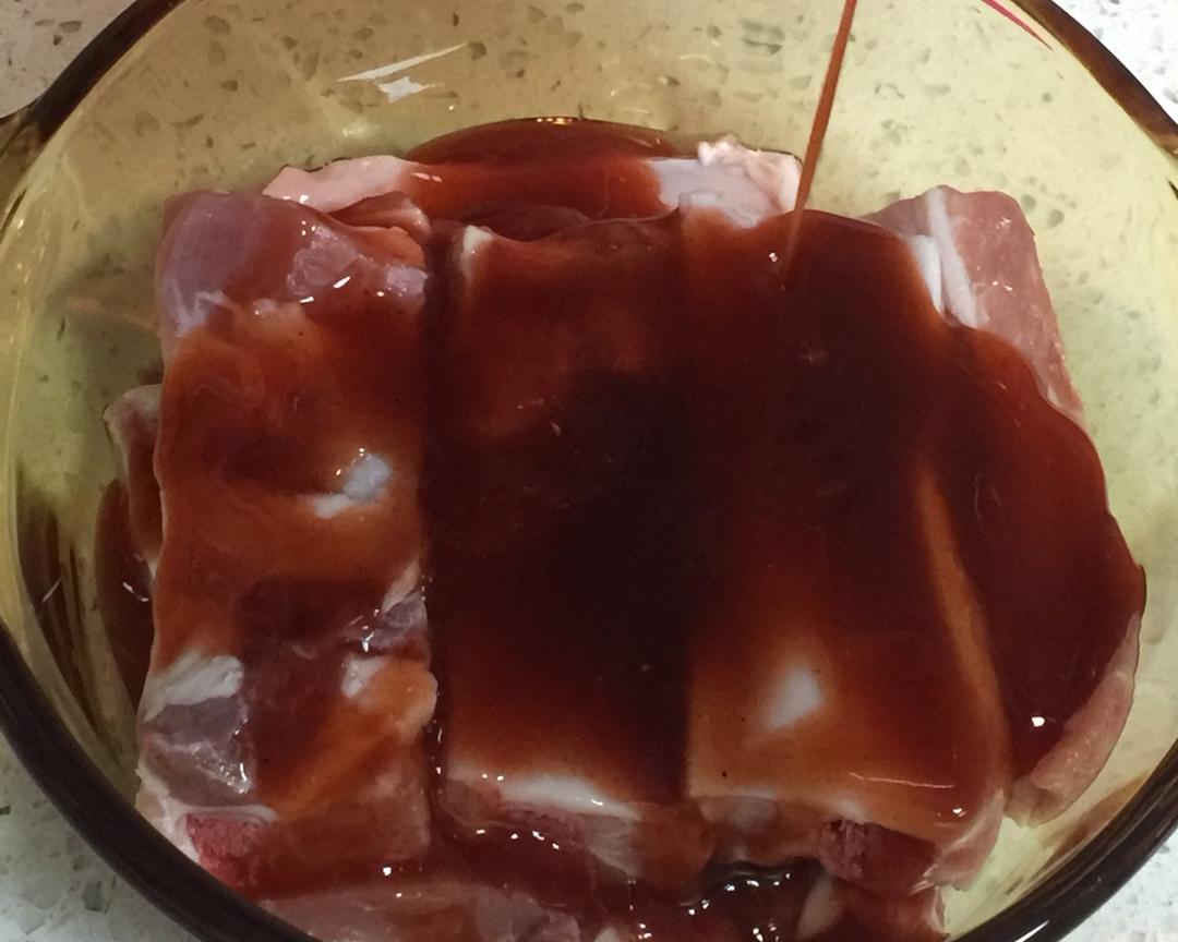 蜜汁烤🐷肋排的做法