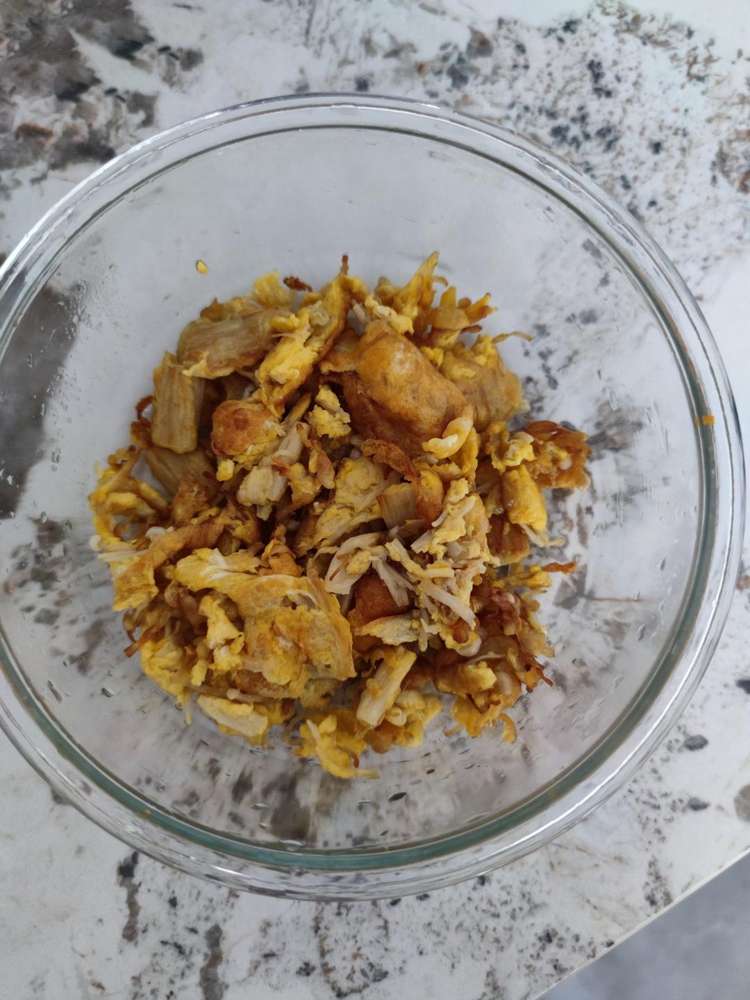 金针菇炒鸡蛋