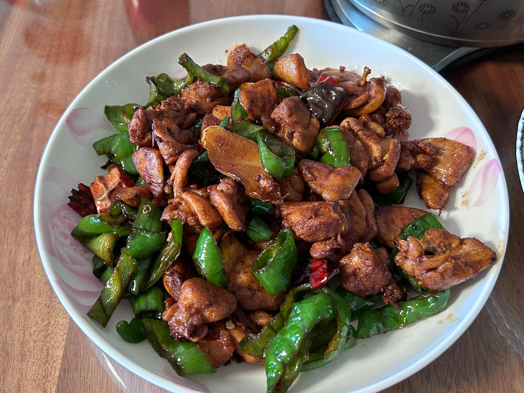青椒炒鸡丁