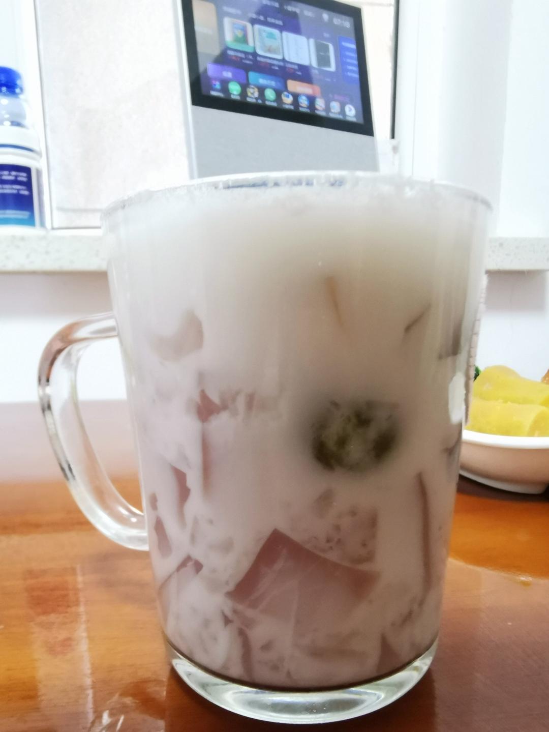 葡萄撞奶