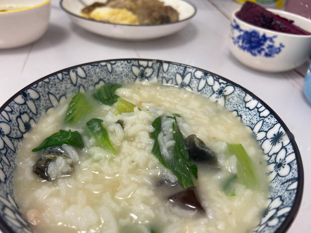 妈妈👩教我做的皮蛋瘦肉粥🥣简单快捷美味😋