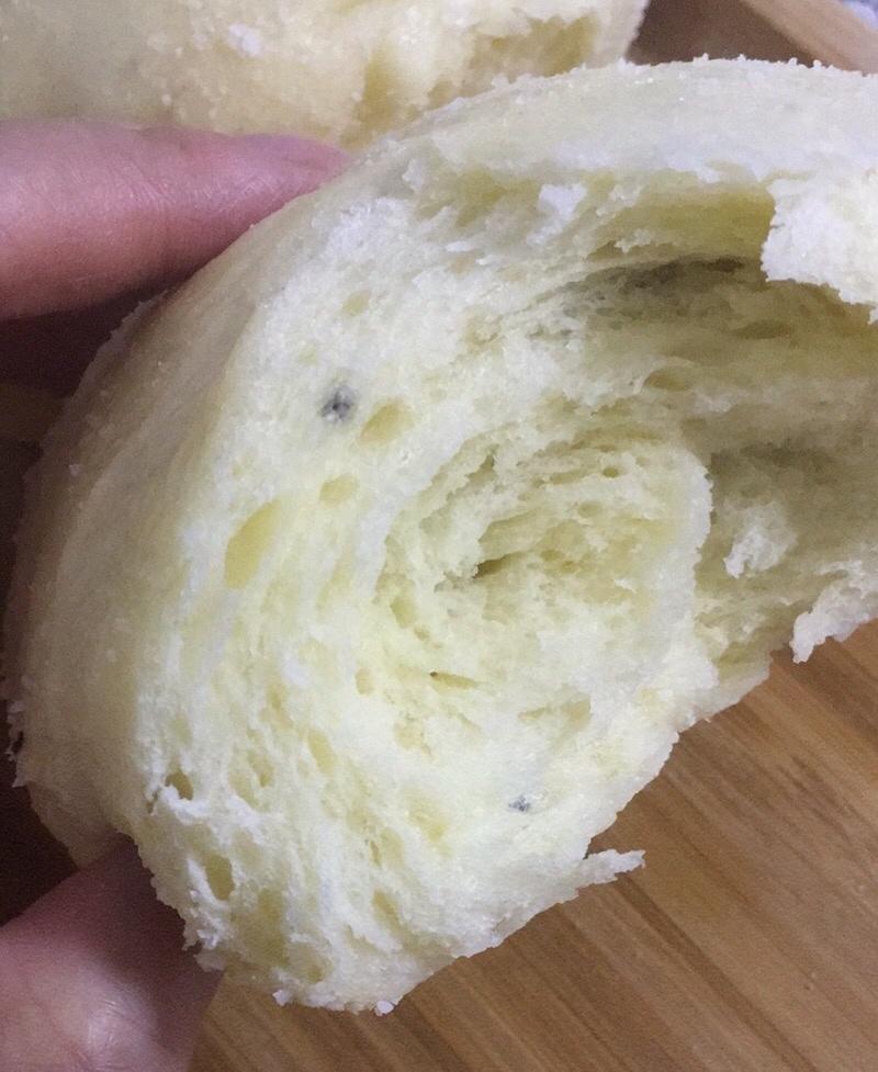 不用烤箱和高筋粉也可以做的蒸面包