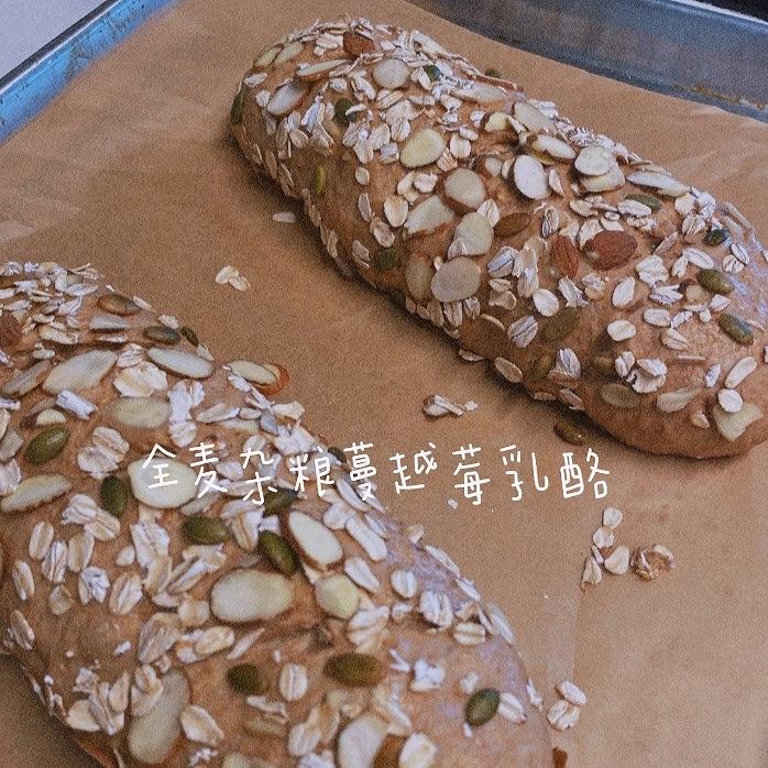全麦杂粮乳酪面包