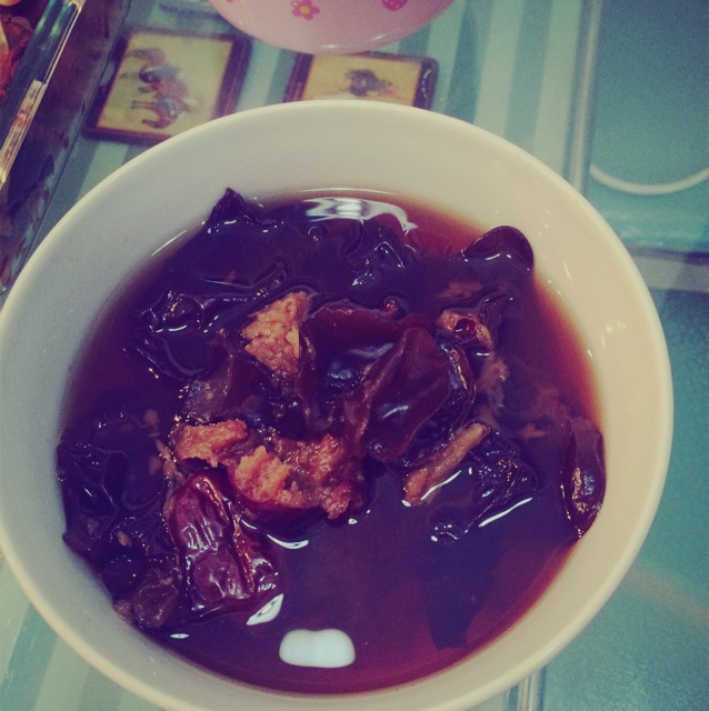 黑木耳红枣补血汤