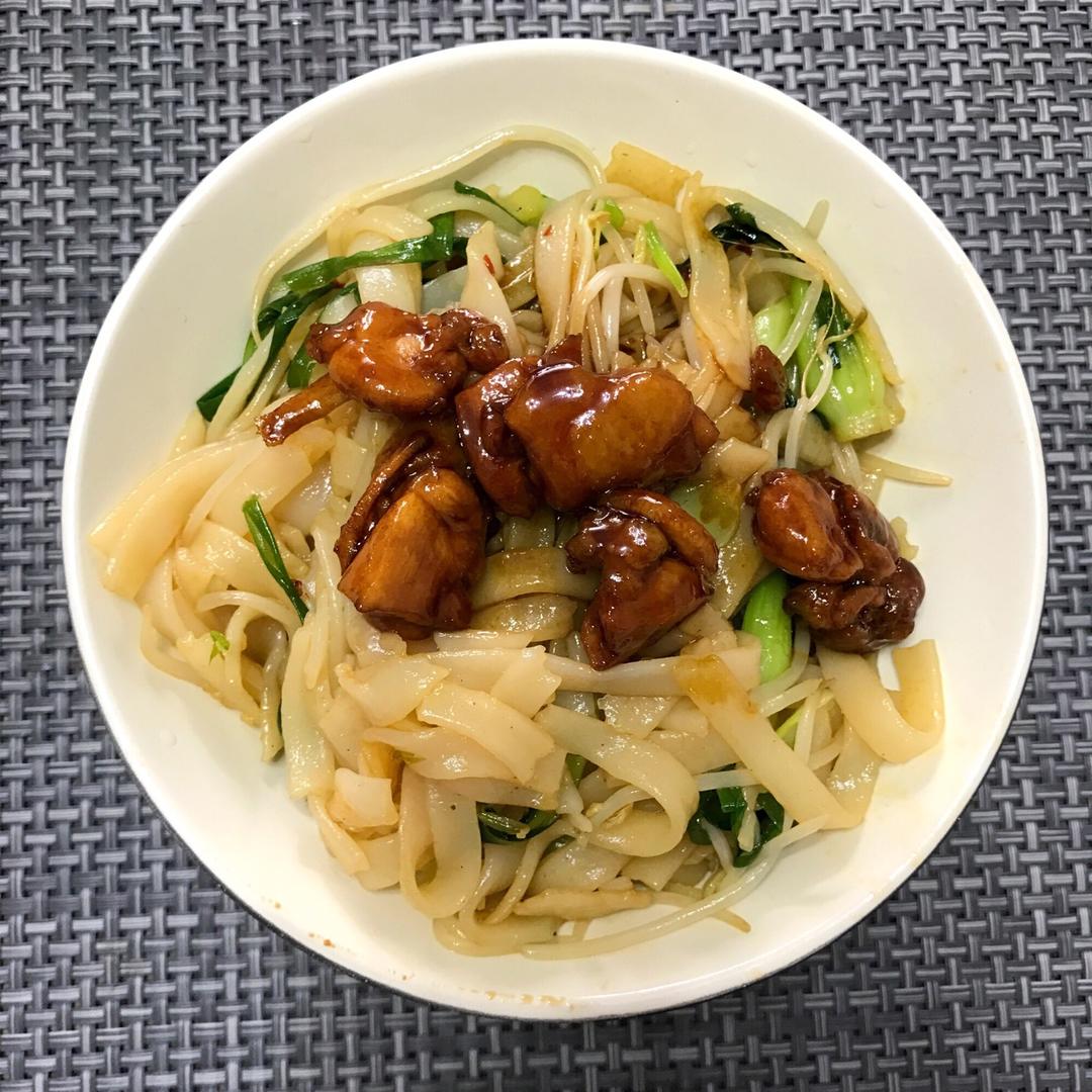 carmimiya做的照烧鸡腿肉配炒河粉