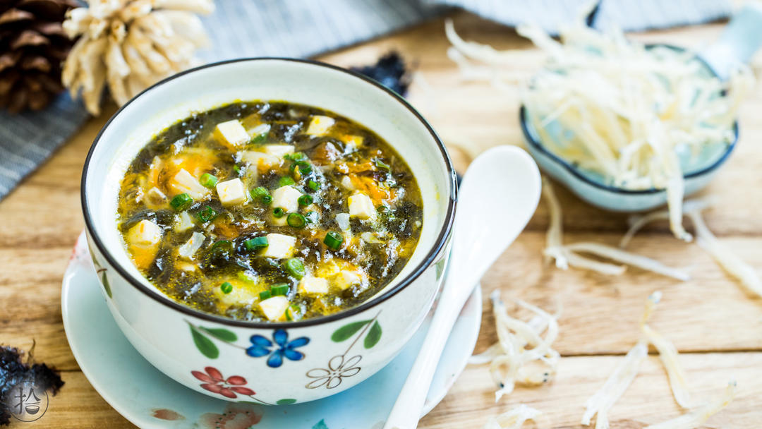 银鱼紫菜豆腐羹的做法