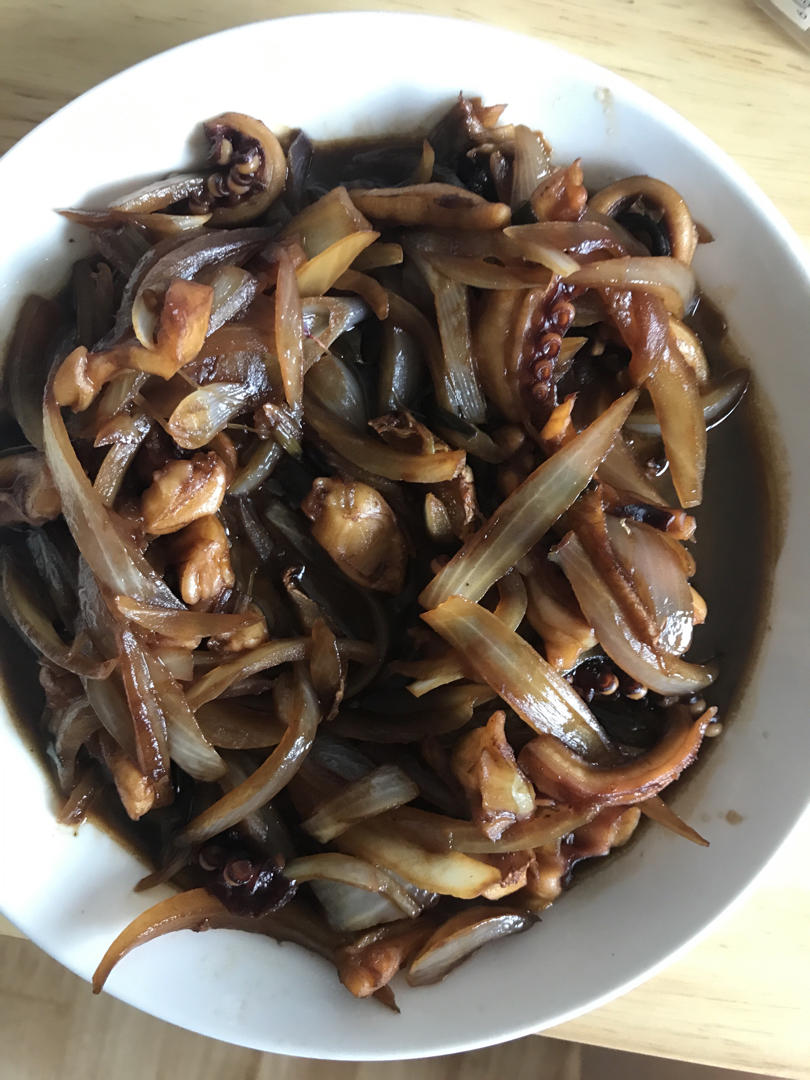 洋葱爆炒鱿鱼须