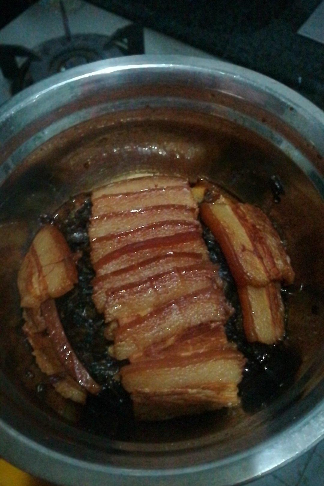 厨师长教你：“咸烧白”的正宗做法，一看就有食欲