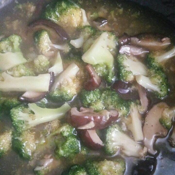 西兰花耗油香菇