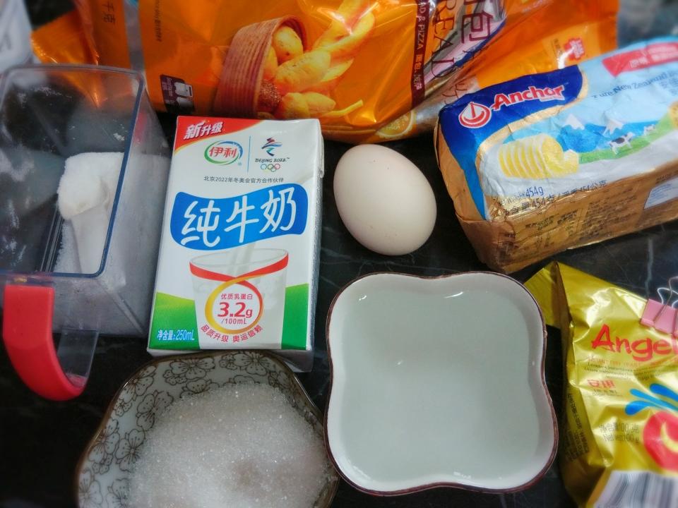 纯奶手撕吐司的做法 步骤1