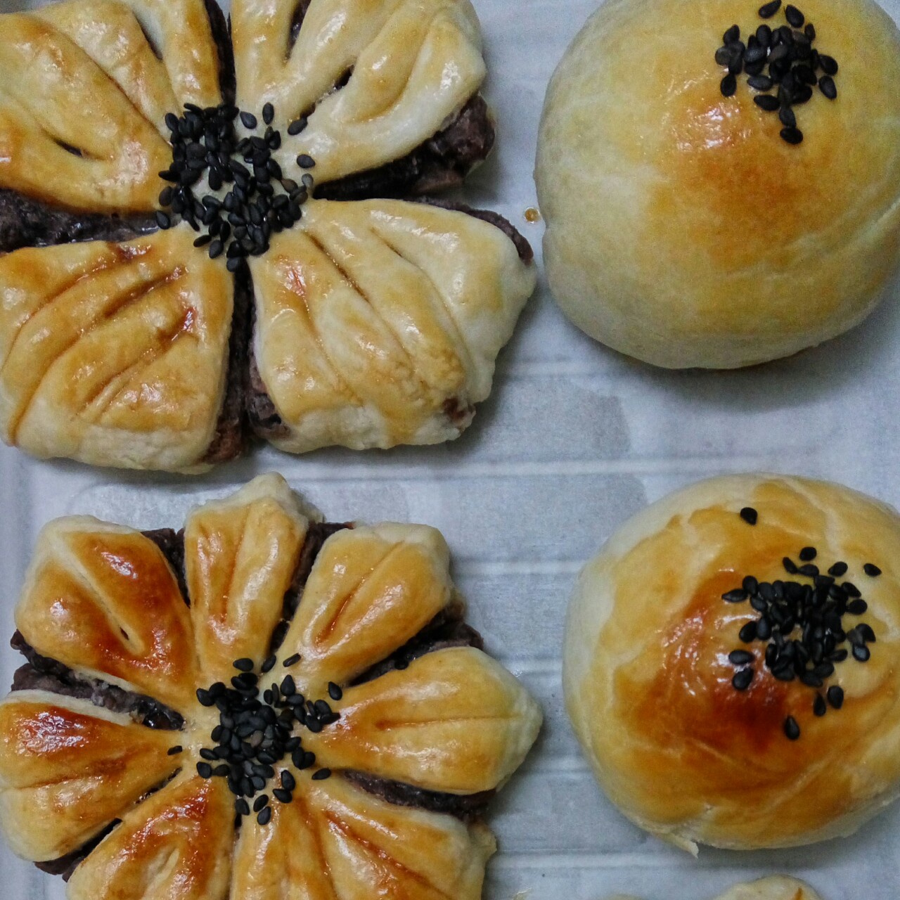 猪油版的各种酥（叉烧酥 紫荆花酥 菊花酥 元宝酥 ）