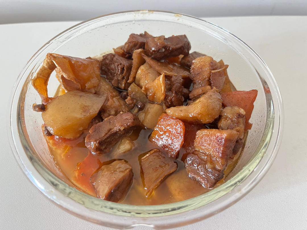 红烧肉炖土豆（丝毫不腻）